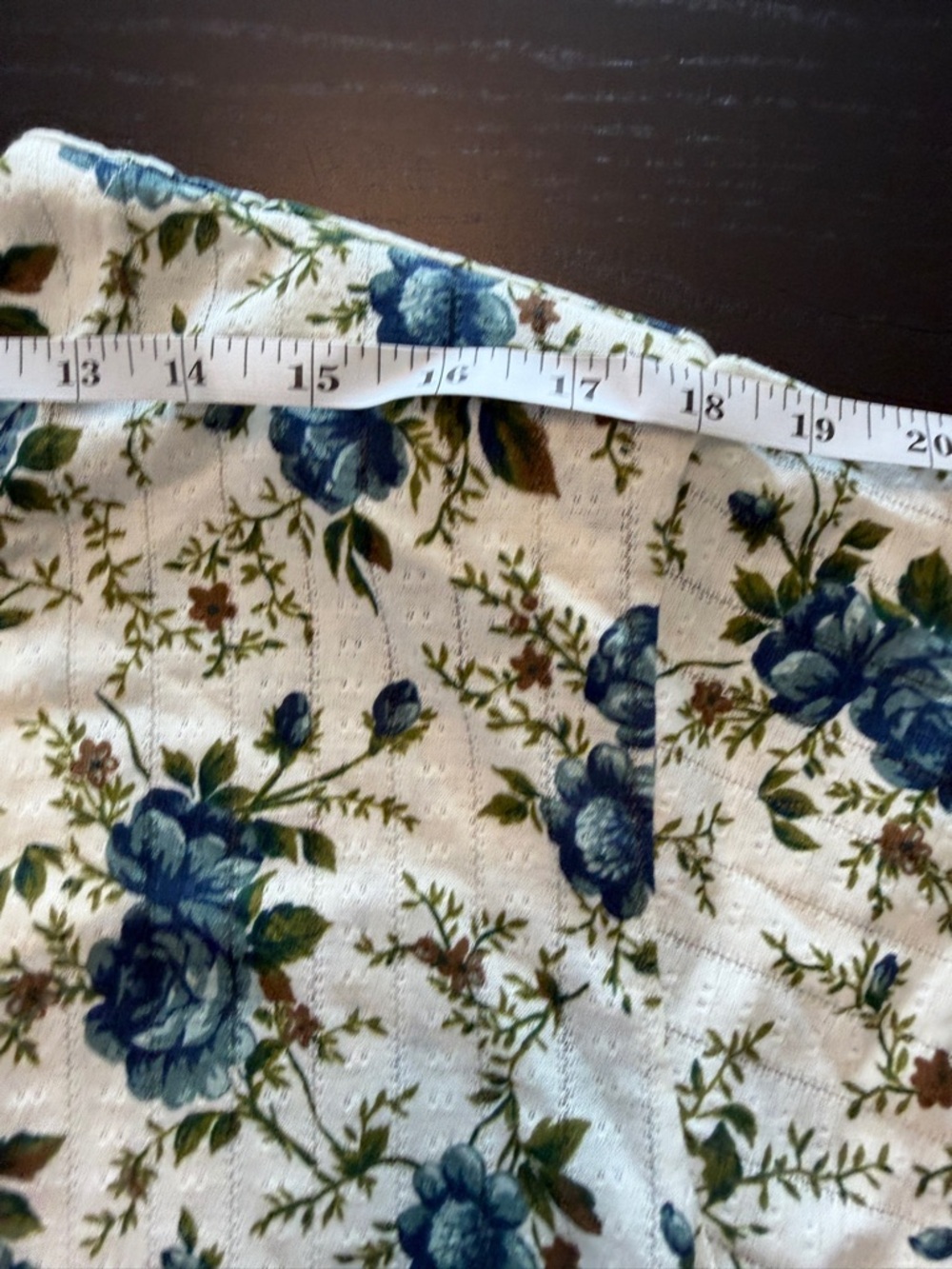 Women's White Short Sleeve Tee with Blue Floral Print B1 - Picture 6 of 7